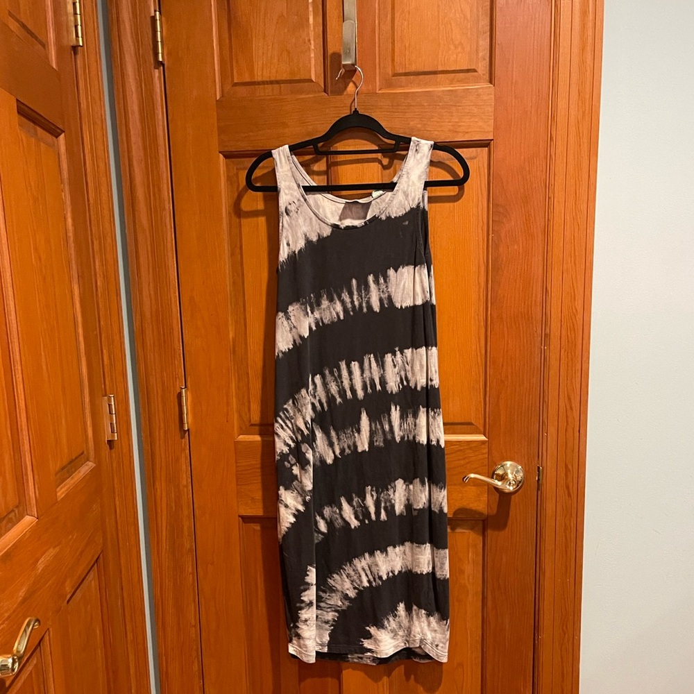 Anthropologie Black and Cream Swirl Midi Dress